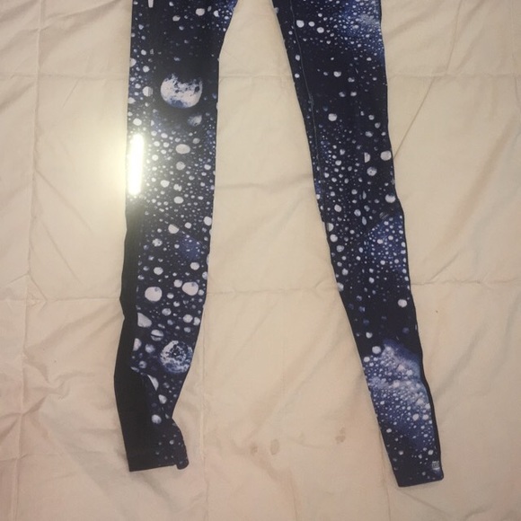 Activewear leggings - Picture 2 of 2